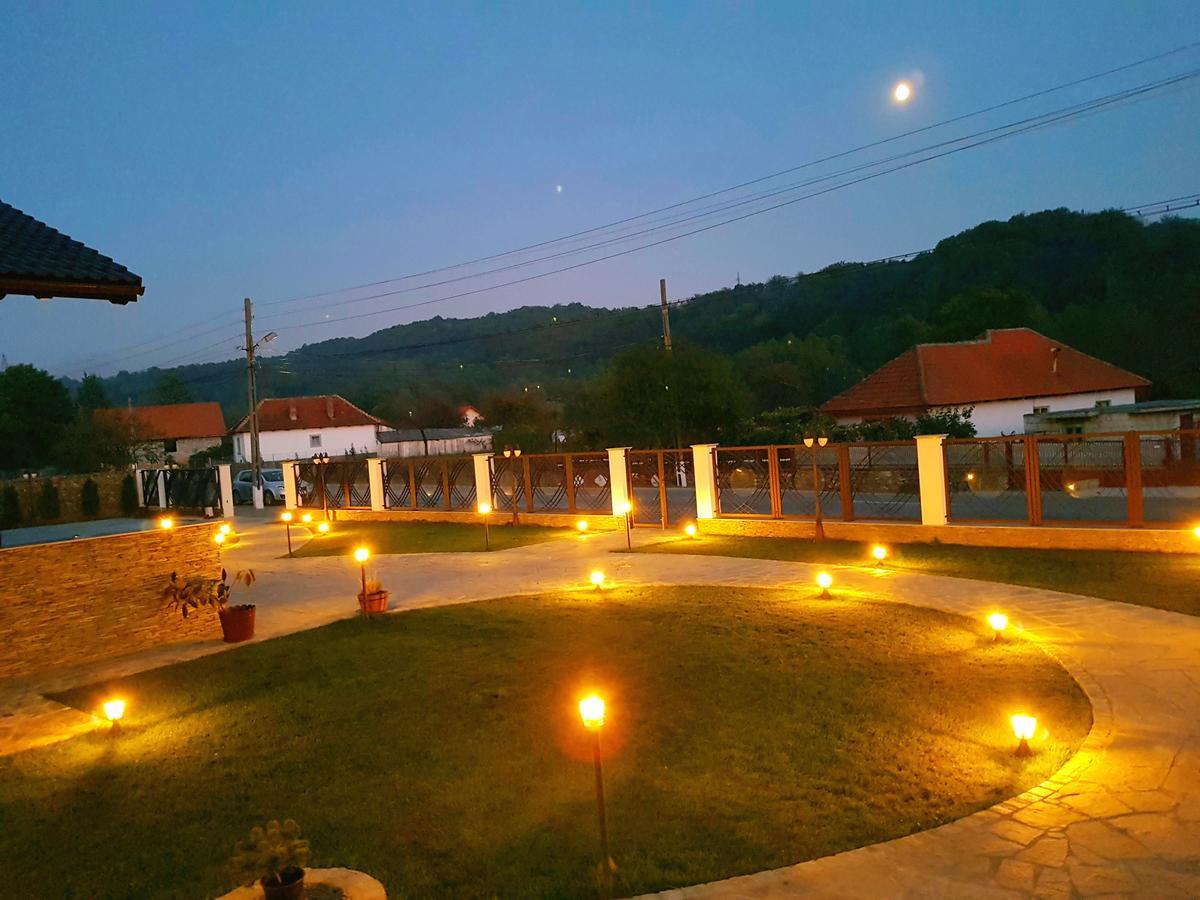 Pensiunea Campia Soarelui Apa Neagră Екстериор снимка